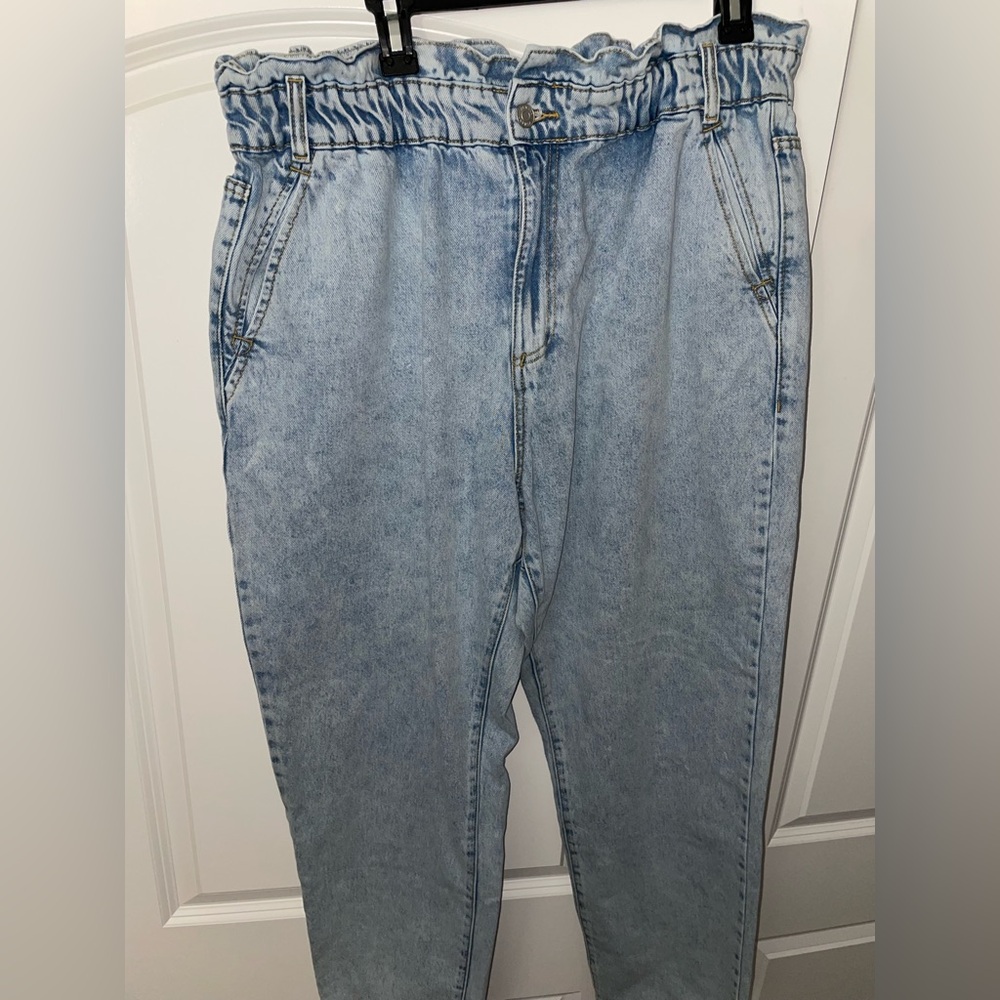 Zenana blue denim high waisted jeans NWOT - Picture 2 of 7